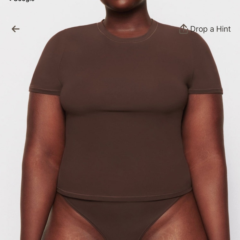 Skims fits everybody t shirt in cocoa